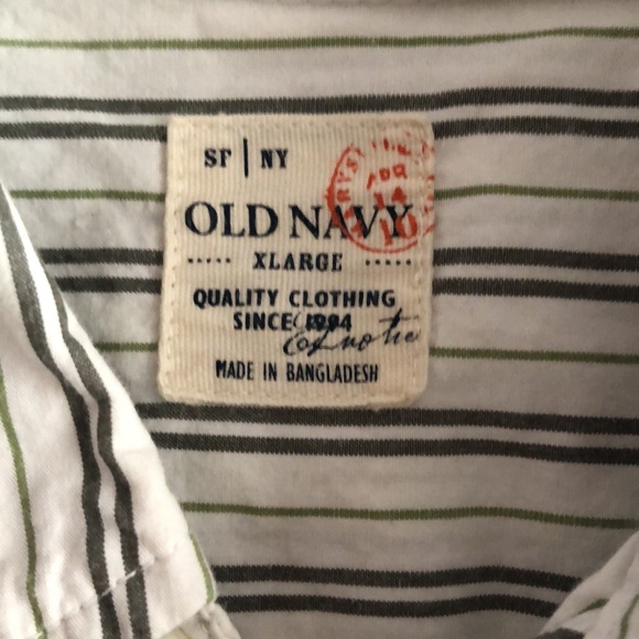 short sleeve button up - Picture 3 of 4